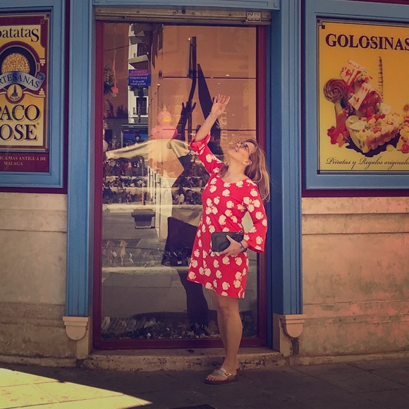 Meet your Posher, Jennifer - Picture 1 of 1